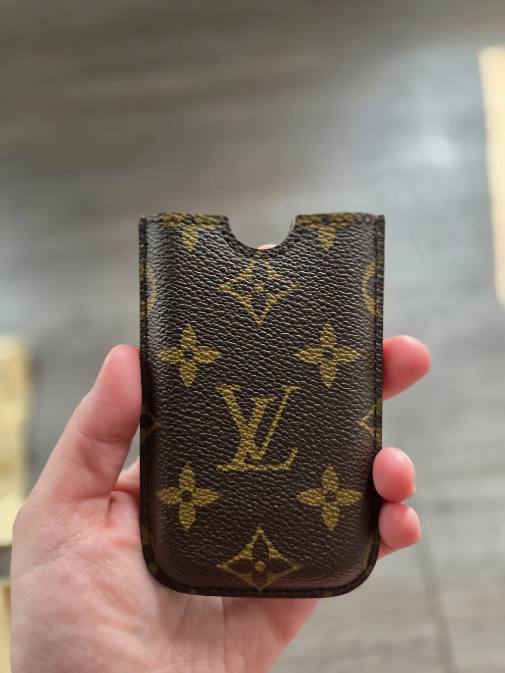 Louis Vuitton Brown Monogram Canvas Card /Small Cell Phone Case Sleeve